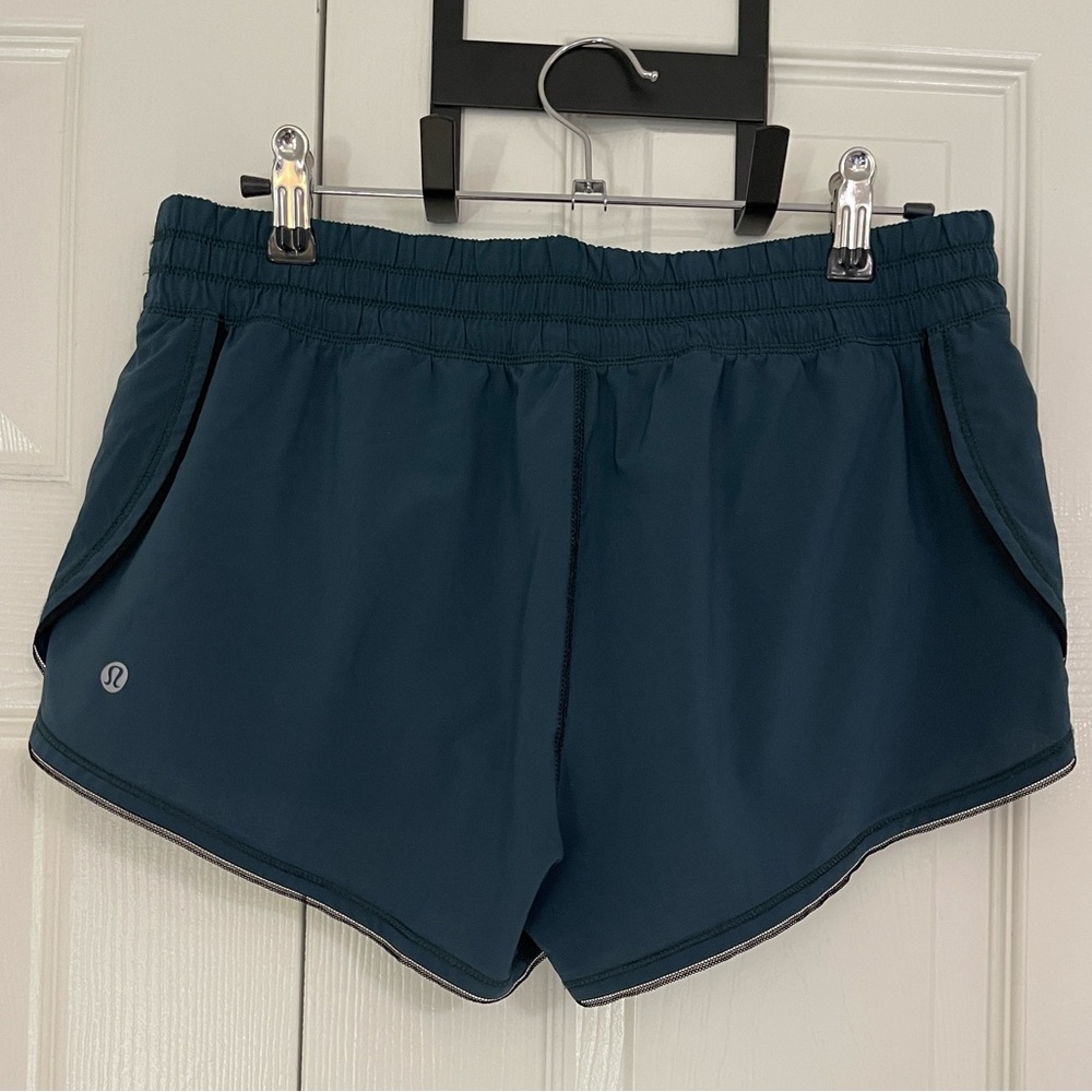 Women's Lululemon Tracker Shorts - Size 6, Teal Blue